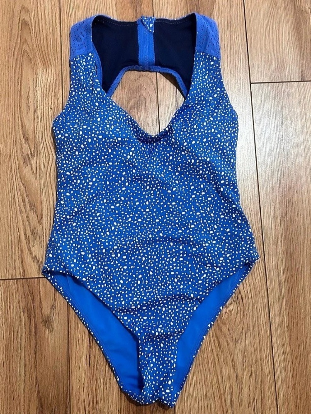 Nike Water Dots Keyhole Back One-Piece Swimsuit Small Blue